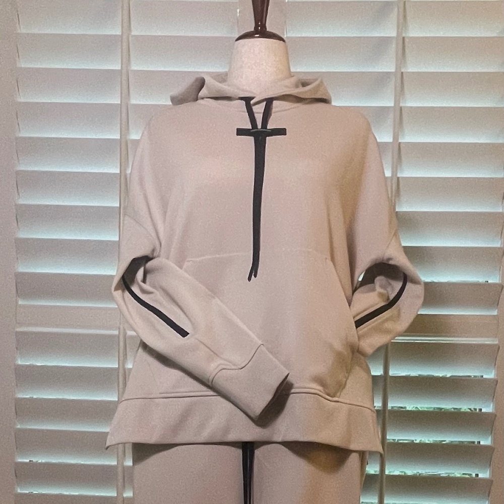 On Cloud Athleisure Set
